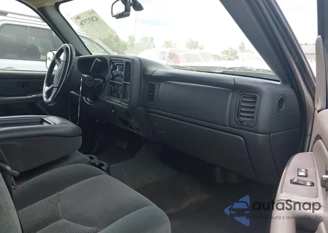 2004 Chevrolet Silverado C1500 z USA, uszkodzony, nr VIN 2GCEC19T341384849